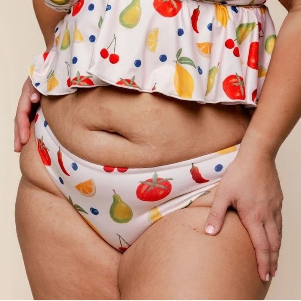 Kitty And Vibe Bikini Bottoms Tomato Fruit Print Sz XL1 Big Booty Friendly NWT